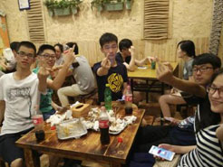 翠屏烧烤加盟,学烧烤技术,开烧烤店多少钱疯狂烤翅加盟